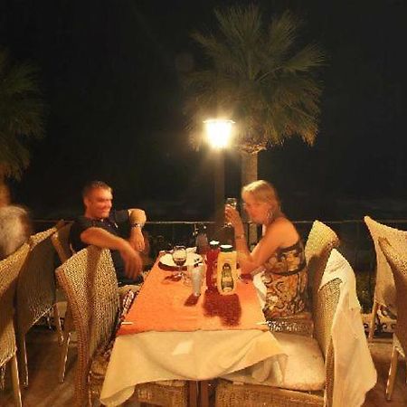 Rosy Hotel Kuşadası Ngoại thất bức ảnh