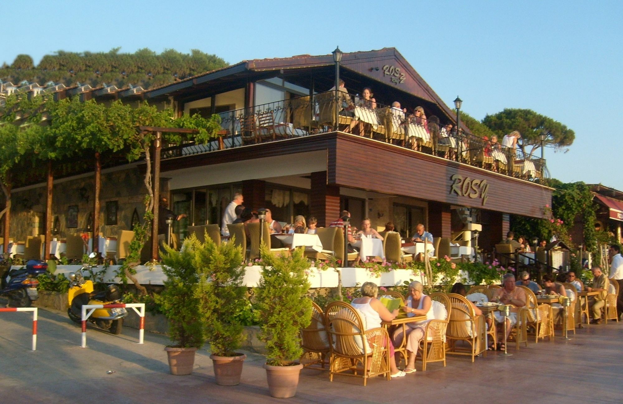 Rosy Hotel Kuşadası Ngoại thất bức ảnh